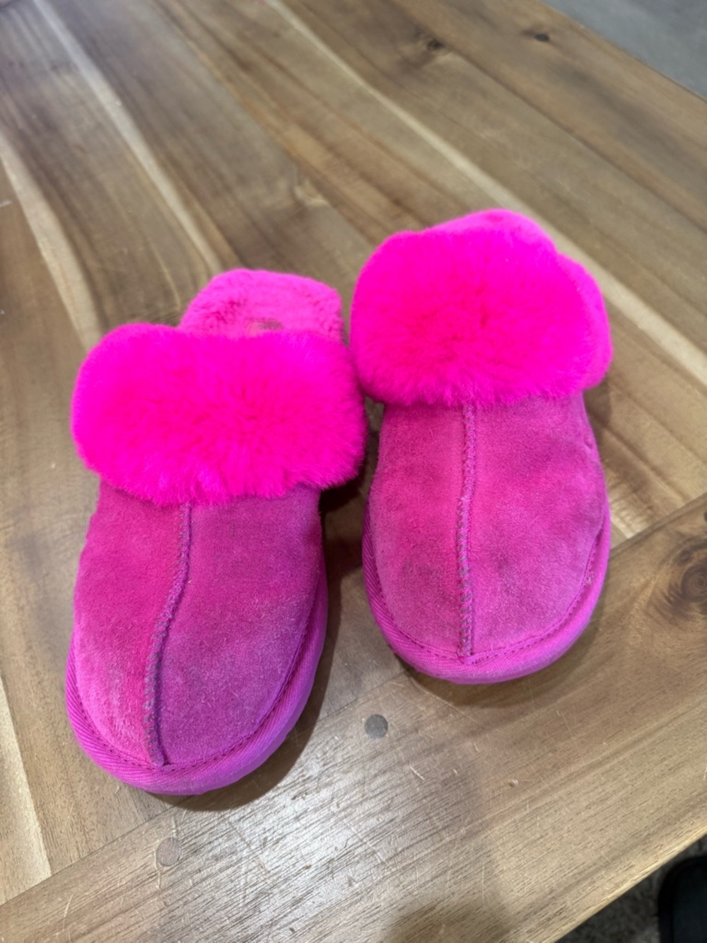 Ugh girls Hot Pink Fuzzy Suede Slippers sz. 3 big kid